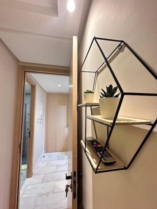 Stylish Lumineux Et Luxueux Au Coeur De Maarif Quartier Palmier Pres De Station Tramway & Bd Abdelmoumen Apartment