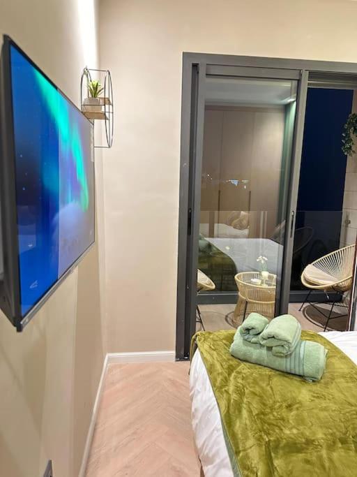 Apartment Stylish Lumineux Et Luxueux Au Coeur De Maarif Quartier Palmier Pres De Station Tramway & Bd Abdelmoumen Casablanca