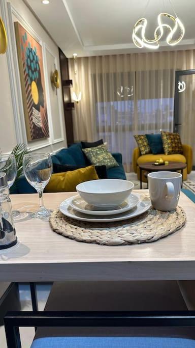 Apartment Stylish Lumineux Et Luxueux Au Coeur De Maarif Quartier Palmier Pres De Station Tramway & Bd Abdelmoumen *