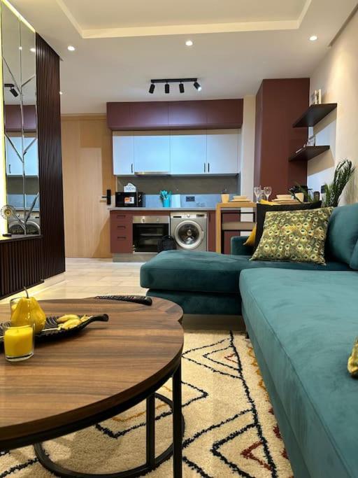 Stylish Lumineux Et Luxueux Au Coeur De Maarif Quartier Palmier Pres De Station Tramway & Bd Abdelmoumen Apartment
