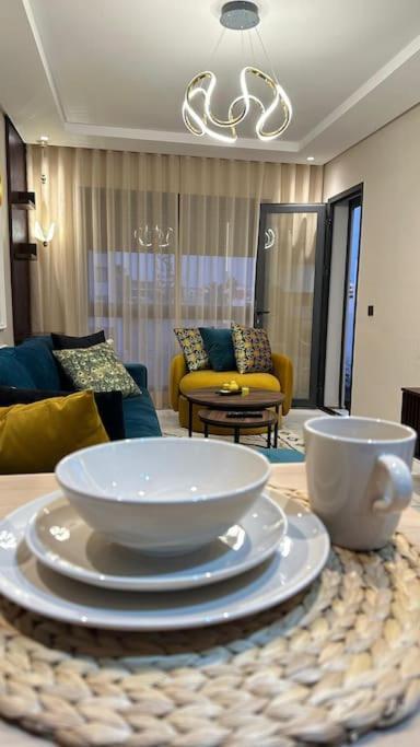 Stylish Lumineux Et Luxueux Au Coeur De Maarif Quartier Palmier Pres De Station Tramway & Bd Abdelmoumen Casablanca