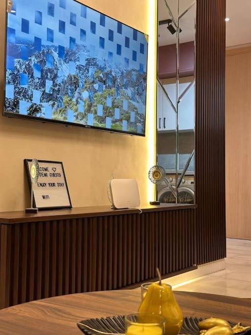 Stylish Lumineux Et Luxueux Au Coeur De Maarif Quartier Palmier Pres De Station Tramway & Bd Abdelmoumen Apartment *