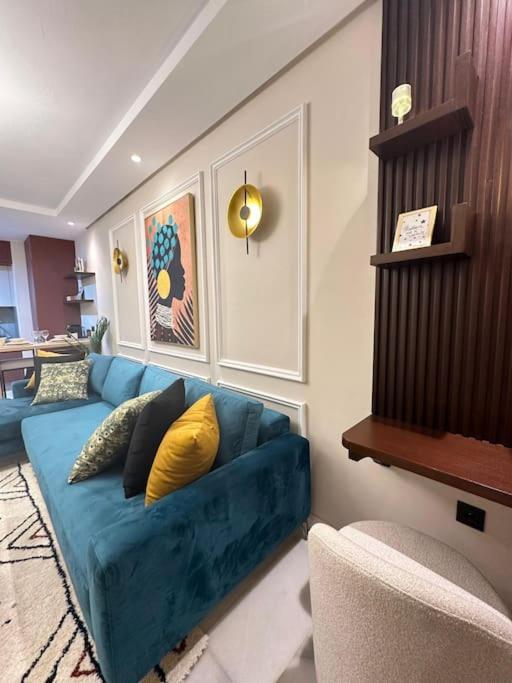 Apartment Stylish Lumineux Et Luxueux Au Coeur De Maarif Quartier Palmier Pres De Station Tramway & Bd Abdelmoumen *