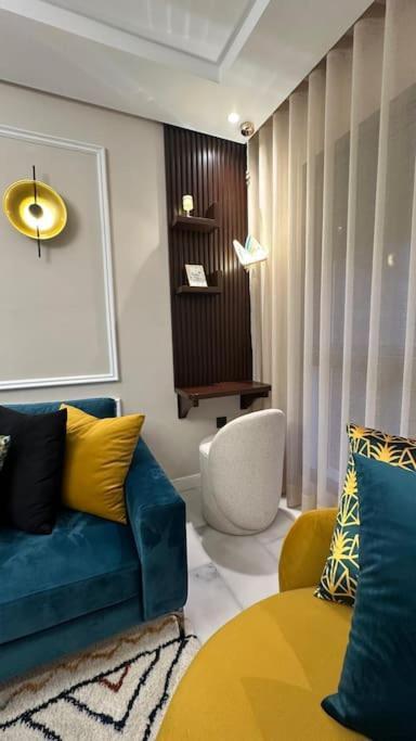 Stylish Lumineux Et Luxueux Au Coeur De Maarif Quartier Palmier Pres De Station Tramway & Bd Abdelmoumen Casablanca