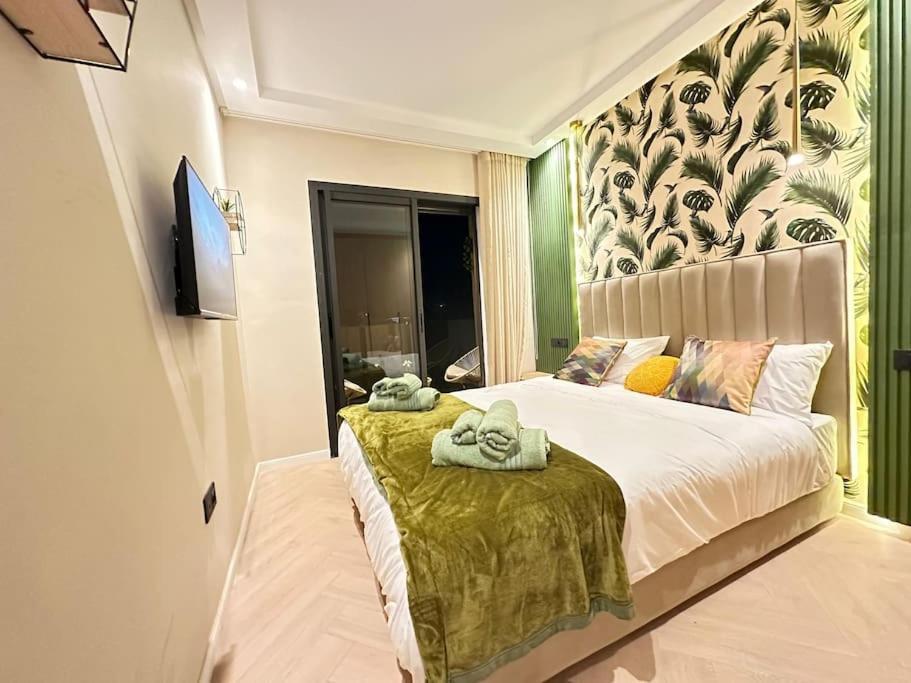 Stylish Lumineux Et Luxueux Au Coeur De Maarif Quartier Palmier Pres De Station Tramway & Bd Abdelmoumen * Casablanca
