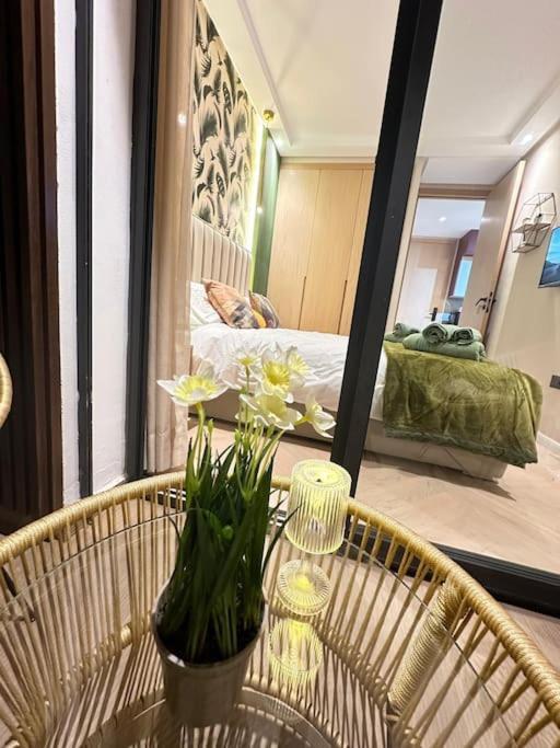 Stylish Lumineux Et Luxueux Au Coeur De Maarif Quartier Palmier Pres De Station Tramway & Bd Abdelmoumen *