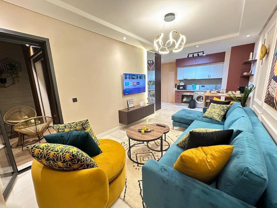 Stylish Lumineux Et Luxueux Au Coeur De Maarif Quartier Palmier Pres De Station Tramway & Bd Abdelmoumen Casablanca