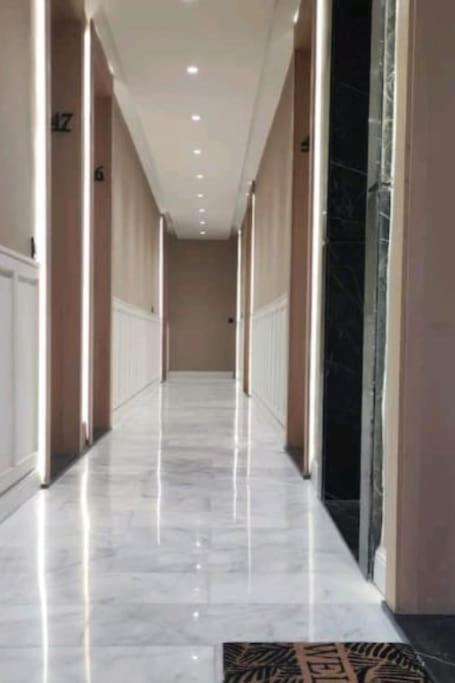 Apartment Stylish Lumineux Et Luxueux Au Coeur De Maarif Quartier Palmier Pres De Station Tramway & Bd Abdelmoumen