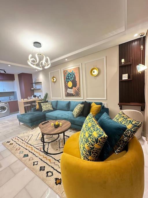 Stylish Lumineux Et Luxueux Au Coeur De Maarif Quartier Palmier Pres De Station Tramway & Bd Abdelmoumen Casablanca