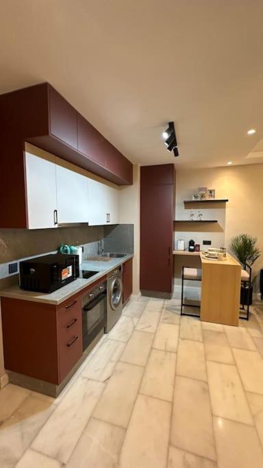Stylish Lumineux Et Luxueux Au Coeur De Maarif Quartier Palmier Pres De Station Tramway & Bd Abdelmoumen Apartment Casablanca