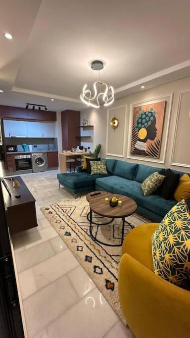 Apartment Stylish Lumineux Et Luxueux Au Coeur De Maarif Quartier Palmier Pres De Station Tramway & Bd Abdelmoumen